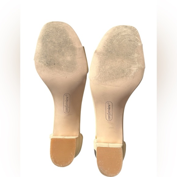 Women’s tan sandals by Comfort View. Size 10.5M. With a heel. Open toe - Picture 3 of 4